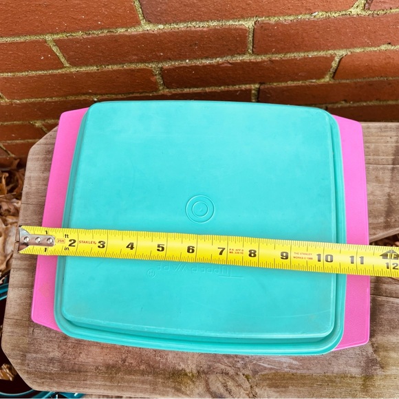 Vintage Tupperware Deviled Egg Keeper Carrier with Lid - Turquoise/Pink - Picture 3 of 4